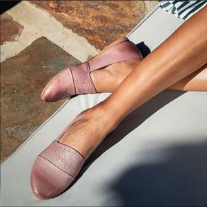 NEW 🌀BUENO Katy Mauve Leather two-tone Flats